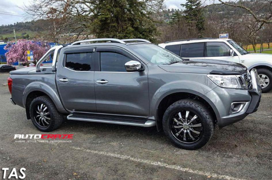 NISSAN NAVARA HE875 GLOSS BLACK CHROME INSERTS